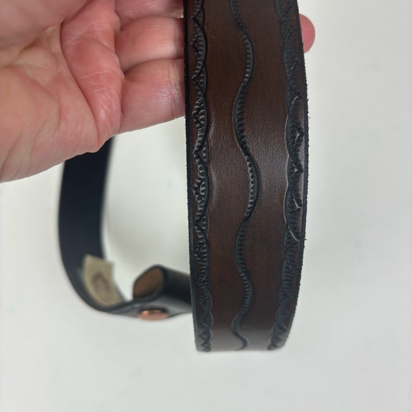 Nice leather tooled belt blank in brown-42” - Picture 4 of 8